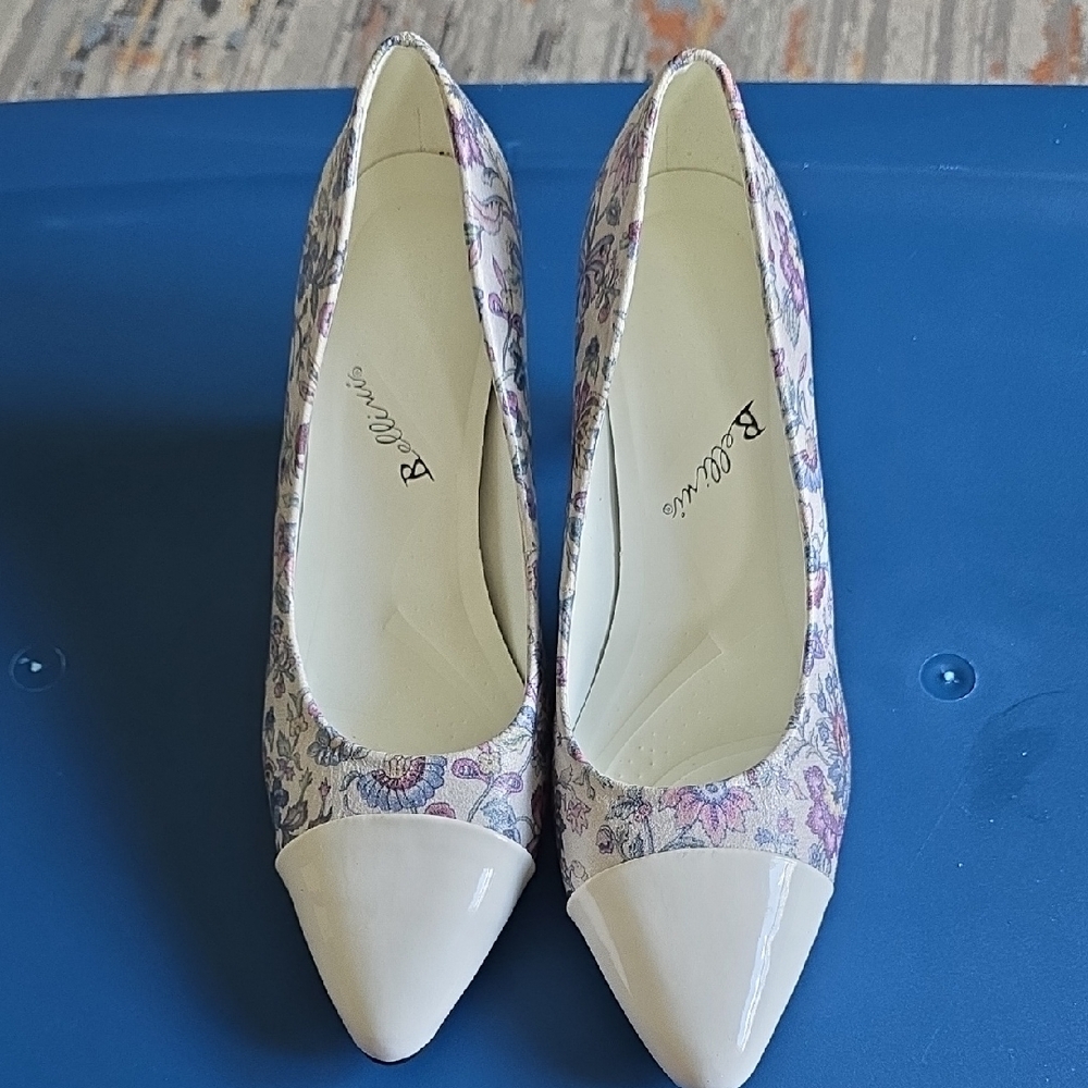 Bellini Cream and Purple Heels with Elegant Design
